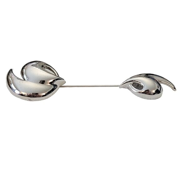 Kunio Matsumoto Trifari Swirl Silver Tone Jabot-Style Lapel Stick Pin, E999 - Picture 4 of 11